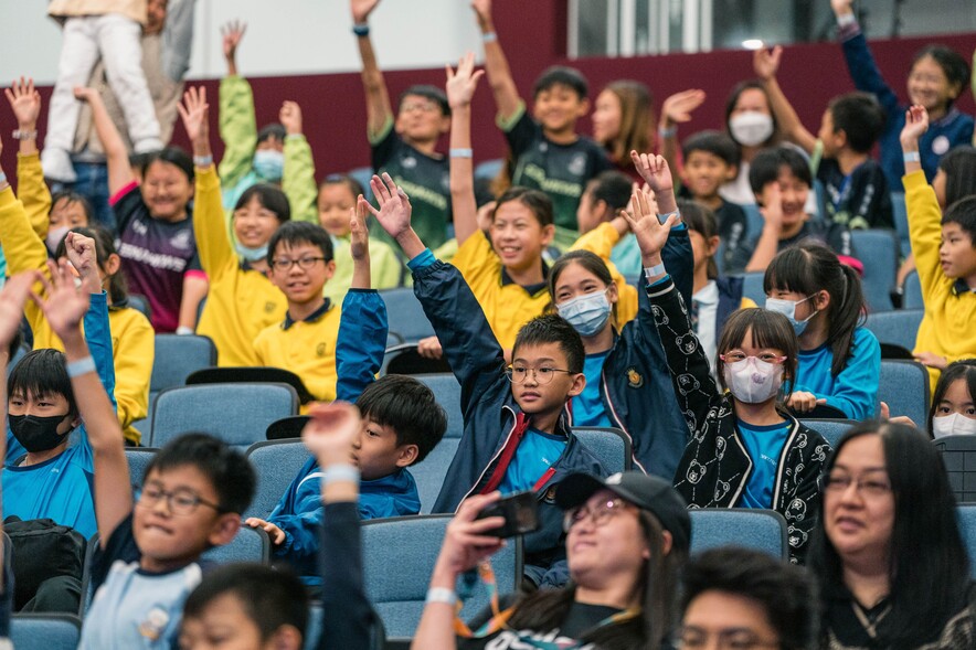 <p>第二場「亞運獎牌運動員見面會」吸引逾300位青少年及家長出席，近距離一睹獎牌運動員的風采。</p>
